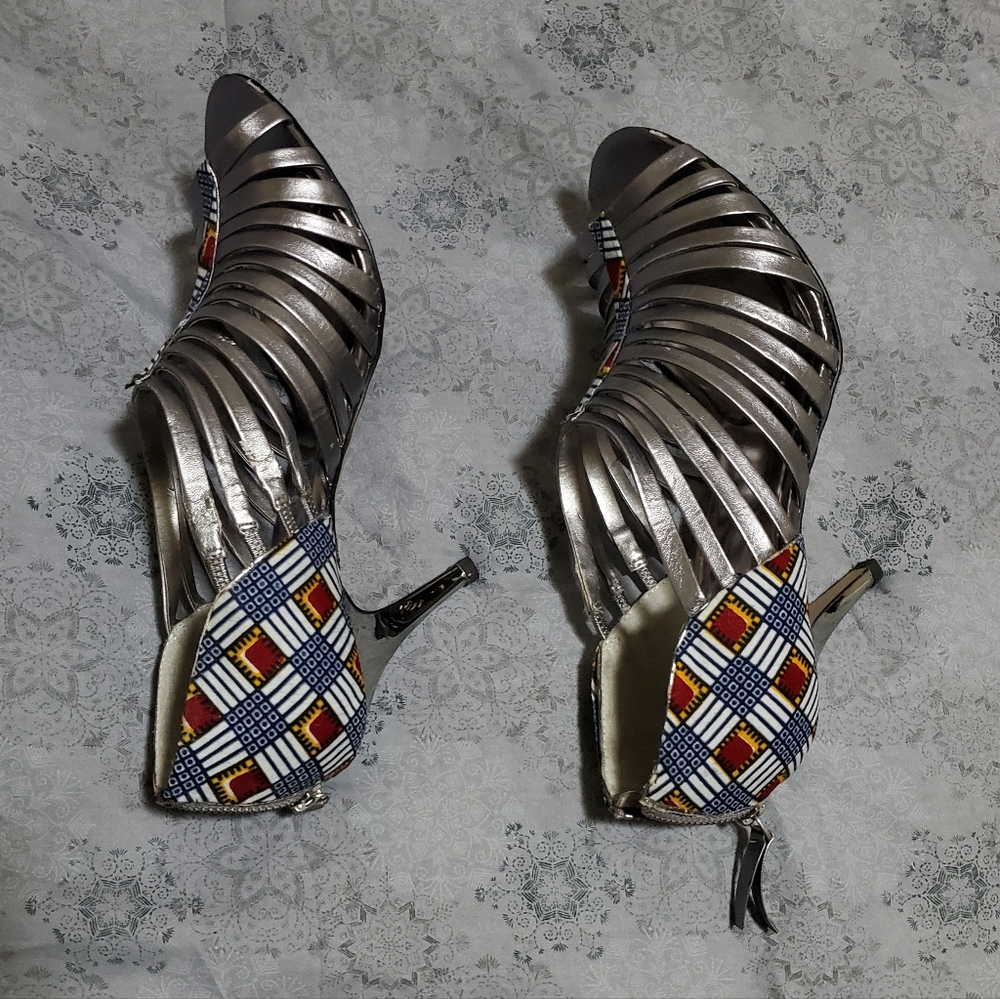 *****♠︎♤♤♤sold♤♤♤♠︎*****Nine West Open Toes Heels Back Zipper Size 10M